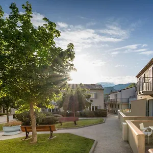Garden & Mont-ventoux Apartahotel